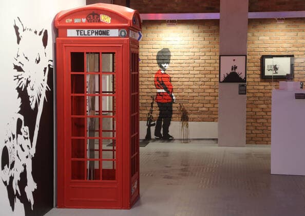 Bilder des Jahres 2021, Entertainment 02 Februar Entertainment Themen der Woche KW06 13.02.2021 WARSZAWA . CENTRUM PRASKIE KONESER . WYSTAWA WITHOUT LIMITS BANKSY .FOT. PAWEL STEPNIEWSKI NEWSPIX.PL --- Newspix.pl Banksy exhibition in Warsaw.  PAST_140221_19