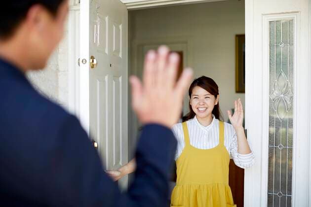 Creative Highlights Symbolbilder Happy Japanese woman at home 147251994  (147251994) ,model released, Symbolfoto ,property released