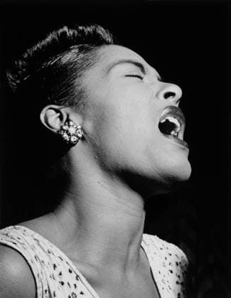 Billie Holiday, Head and Shoulders Portrait, Club Downbeat, 66 West 52nd Street, New York City, New York, USA, William P. Gottlieb, February 1947  Copyright: xCircaxImagesx ghi-circa09236