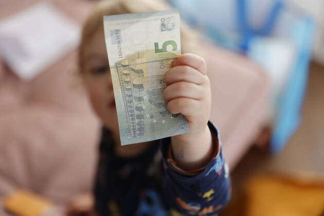 IMAGO Creative: Gesellschaft, Armut Thema: Armut in Familien in Deutschland. Bonn Deutschland *** Topic Poverty in families in Germany Bonn Germany Copyright: xUtexGrabowsky photothek.netx