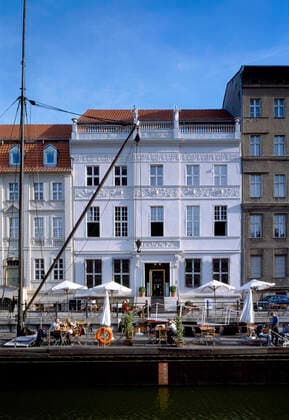 Bildarchiv-Monheim Arcaid Images , Berlin, Mõrkisches Ufer - Germany, 01.01.1997 Copyright: xFlorianxMonheim x, Ref38430-10-1.jpg Germany  Copyright: xFlorianxMonheimx
