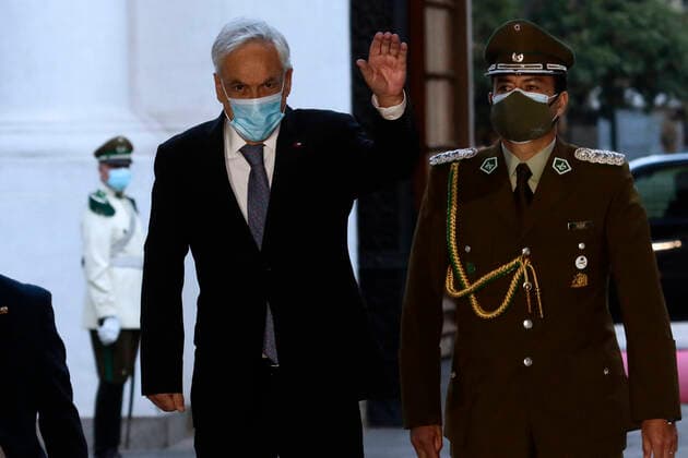 Santiago 22 February 2021 The President of the Republic Sebastian Pinera enters the Palacio de La Moneda after his vacation Javier Salvo Aton Chile, Santiago Chile Aton 490327  Copyright: JAVIERxSALVO ATONCHILE
