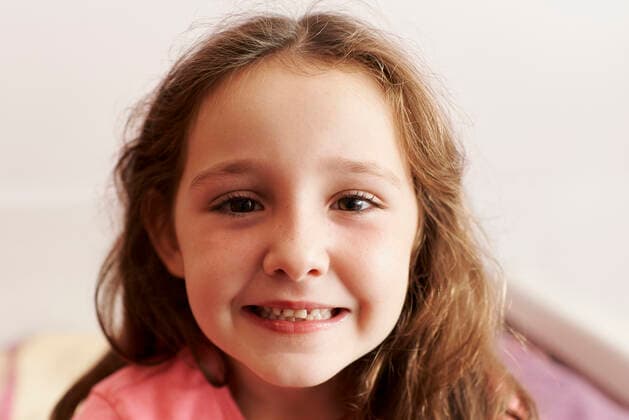 portrait of girl looking at camera in her bedroom Pamplona, NC, Spain CR_SEBO210222A-580179-01 ,model released, Symbolfoto