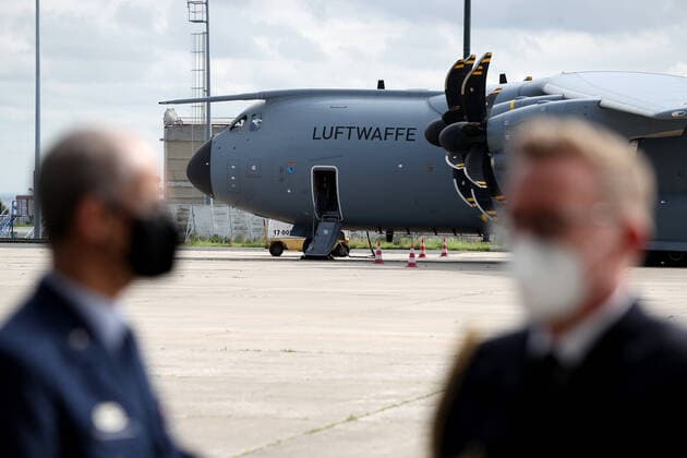 February 23, 2021, Lisbon, Portugal: A German Air Force Airbus A400M-180 transporting German army medical experts arrives at Figo Maduro military airbase in Lisbon, Portugal on February 23, 2021. Based on a bilateral agreement, a second team of German army medical experts arrived in Portugal on Tuesday to replace the team that has been in Portugal since February 3 to assist the country in its fight against the COVID-19 pandemic. Lisbon Portugal - ZUMAf123 20210223_zap_f123_005 Copyright: xPedroxFiuzax