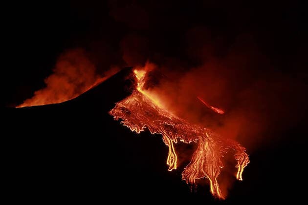 Etna the fifth paroxysm with very high lava fountains, the indomitable etna Editorial Usage Only  Copyright: xAngelaxPlataniax xIPAx