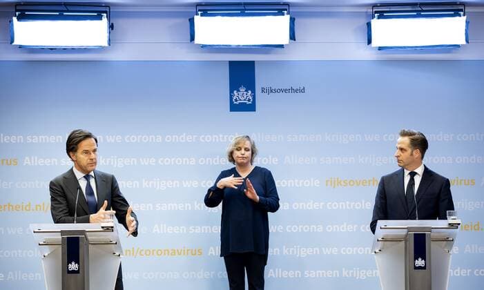 DEN HAAG - Minister-president Mark Rutte en minister Hugo de Jonge (Volksgezondheid, Welzijn en Sport) tijdens een persconferentie over de coronamaatregelen. De avondklok wordt verlengd omdat het kabinet de maatregel nodig denkt te hebben om ruimte te cre˜ren voor andere versoepelingen. ANP SEM VAN DER WAL Copyright: xHollandsexHoogtex xxANPx x428568107x