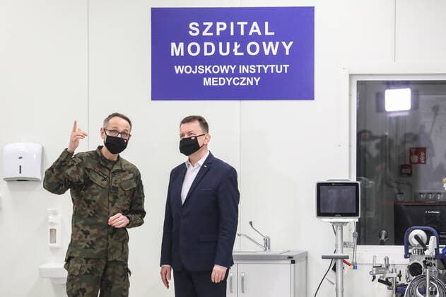 Launch of a modular hospital for patients with Covid-19 at the Military Institute of Medicine in Warsaw Grzegorz Gielerak, Mariusz Blaszczak Launch of a modular hospital for patients with Covid-19 at the Military Institute of Medicine on February 23, 2021 in Warsaw, Poland. EN_01465651_0060 
