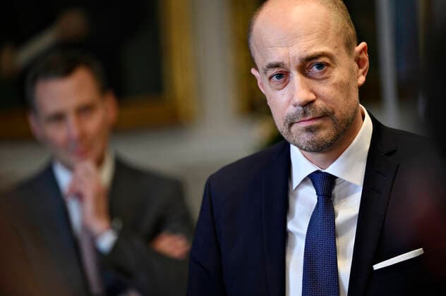Sundhedsminister Magnus Heunicke (S) og justitsminister Nick Haekkerup (S), da de sammen med boerne- og undervisningsministeren holder doorstep om genaabning af samfundet paa Christiansborg i Koebenhavn onsdag den 24. februar 2021.. , Copenhagen Denmark Copyright: PhilipxDavali PhilipxDavalix COP104 spdk20210224-142912-L