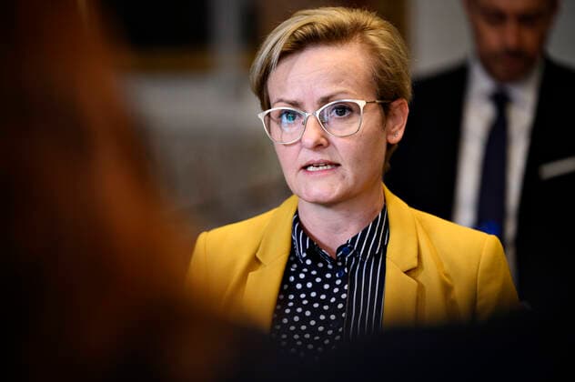 Boerne- og undervisningsminister Pernille Rosenkrantz-Theil (S), da hun sammen med justitsministeren og sundhedsministeren holder doorstep om genaabning af samfundet paa Christiansborg i Koebenhavn onsdag den 24. februar 2021.. , Copenhagen Denmark Copyright: PhilipxDavali PhilipxDavalix COP104 spdk20210224-142933-L