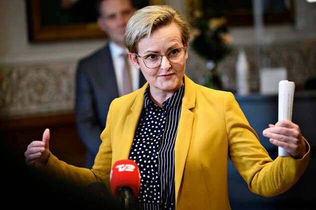 Boerne- og undervisningsminister Pernille Rosenkrantz-Theil (S), da hun sammen med justitsministeren og sundhedsministeren holder doorstep om genaabning af samfundet paa Christiansborg i Koebenhavn onsdag den 24. februar 2021.. , Copenhagen Denmark Copyright: PhilipxDavali PhilipxDavalix COP104 spdk20210224-142949-L