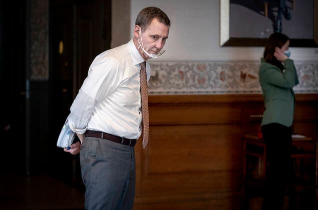Sundhedsminister Magnus Heunicke (S) og justitsminister Nick Haekkerup (S) er kaldt i samraad om uudnyttet testkapacitet under coronapandemien paa Christiansborg onsdag den 24. februar 2021. , Copenhagen Denmark
