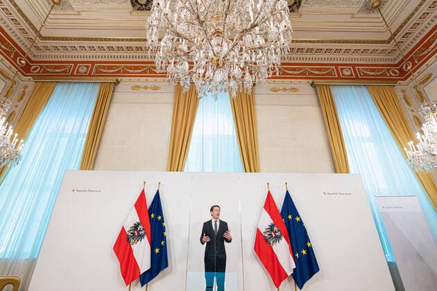 Wien 25.02.2021, Bundeskanzleramt, Wien, AUT, Bundesregierung, Doorstep vor dem virtuellen EU-Sondergipfel zur Corona-Pandemie, im Bild Bundeskanzler Sebastian Kurz (OeVP) Federal Chancellor Sebastian Kurz (OeVP) during a doorstep before the special virtual EU summit on the Corona pandemic at the federal chancellery in Vienna, Austria on 2021 02 25.
