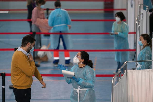 Education professionals receive the first dose of the AstraZeneca vaccine at the SADUS facilities in Los Bermejales. In Seville, (Andalusia, Spain), 25 February 2021. 25 FEBRUARY 2021 Maria JosÃ Lopez LagenciaEP 02 25 2021 Seville (Andalusia) Seville (Andalusia) Spain Copyright: xMariaxJosÃ xLopezx 3580538