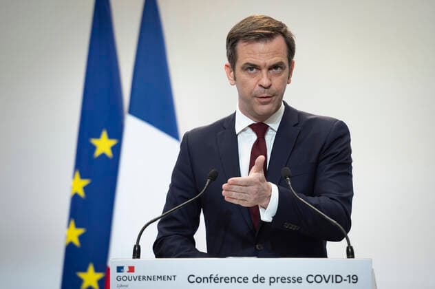 Coronavirus in Frankreich, Jean Castex und Olivier Veran Pressekonferenz in Paris Olivier Veran, ministre des solidarites et de la sante, lors de la conference de presse sur la situation de la pandemie de la Covid 19. NEWS : Conference de presse sur la situation de la pandemie de la Covid 19 - Paris - 25 02 2021 Pool Panoramic  REA_293724