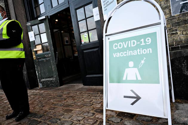 Region Hovedstaden covid-19 vaccinecenter under generalproeve i vaccinationscenteret i OEksnehallen i Koebenhavn, fredag den 26. februar 2021. I loebet af fredagen forventes fem tusinde koebenhavnere vaccineret i centeret.. , Copenhagen Denmark Copyright: PhilipxDavali PhilipxDavalix COP106 spdk20210226-110215-L