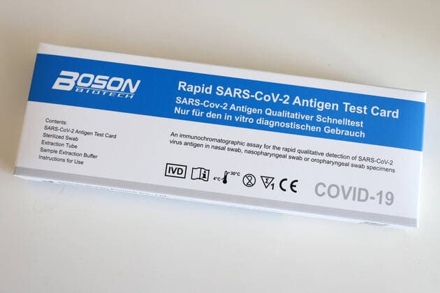 Corona Schnelltest, SARS-CoV-2 Antigen Schnelltest Corona-Schnelltest am 28.02.2021 in Siegen Deutschland.