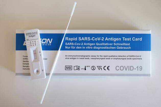 Corona Schnelltest, SARS-CoV-2 Antigen Schnelltest, Negativer Test Corona-Schnelltest am 28.02.2021 in Siegen Deutschland.