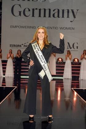 Rust 16 Teilnehmerinnen waren beim Finale der Wahle zur Miss Gerany 2021 dabei. Das Finale fand unter strengen Corona Auflagen statt. Miss Germany 2021 Anja Kallenbach ( 14 Miss Thueringen, Bad Salzungen, 33J ) 16 Teilnehmerinnen waren beim Finale der Wahle zur Miss Gerany 2021 dabei. Das Finale fand unter strengen Corona Auflagen statt., Deutschland, Rust, Europapark,27.02.2021 Copyright: xBW-Fotox Eibner-Pressefotox EP_bwf