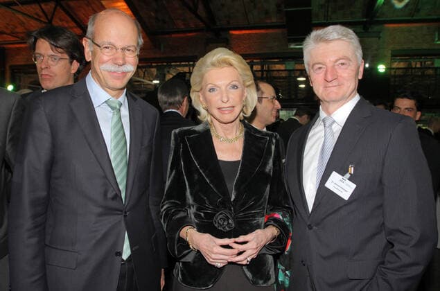 VDA Empfang 29.01.2014 Dr. Dieter Zetsche (Daimler AG) + Unternehmerin Maria - Elisabeth Schaeffler (Continental, Gruppe) + Dr. Heinrich Hiesinger (ThyssenKrupp AG), Vostandsvorsitzender, im Meilenwerk, Wiebestrasse 36, Berlin, beim Neujahrsempfang des VDA (Verband der Deutschen Automobilindustrie) - 29.01.2014 - *** VDA Reception 29 01 2014 Dr Dieter Zetsche Daimler AG Entrepreneur Maria Elisabeth Schaeffler Continental, Group Dr Heinrich Hiesinger ThyssenKrupp AG , Chairman of the Executive Board, at Meilenwerk, Wiebestrasse 36, Berlin, at the New Years Reception of the VDA Association of the German Automotive Industry 29 01 2014