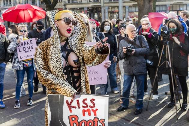 DEN HAAG - 02-03-2021, Hofplaats. Sexworkers protest against not be able to work yet. Sexwerkers protesteren omdat ze nog niet aan het werk mogen. Sexworkers protest against not be able to work  x10961413x Copyright: