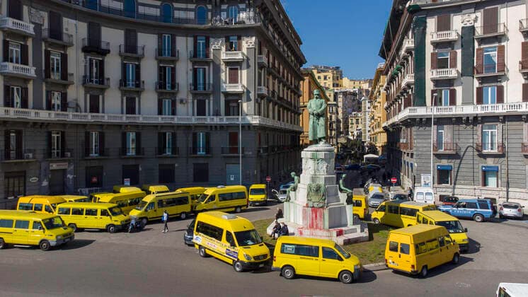 March 2, 2021, Napoli, ITALIA: 02 03 2021 Napoli, questa mattina gli i conducenti degli scuolabus hanno protestato sotto la giunta regionale della Campania contro la chiusura delle scuole perchÂ non possono lavorare e non hanno avuto i ristori Napoli ITALIA - ZUMAs236 20210302_zap_s236_003 Copyright: xFabioxSassox