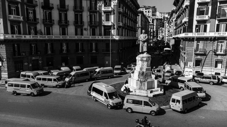 March 2, 2021, Napoli, ITALIA: 02 03 2021 Napoli, questa mattina gli i conducenti degli scuolabus hanno protestato sotto la giunta regionale della Campania contro la chiusura delle scuole perchÂ non possono lavorare e non hanno avuto i ristori Napoli ITALIA - ZUMAs236 20210302_zap_s236_005 Copyright: xFabioxSassox