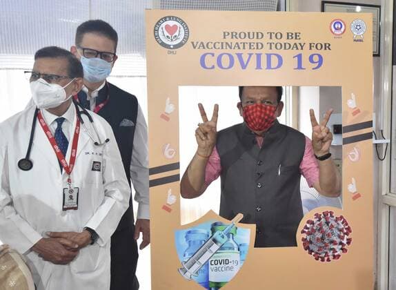 NEW DELHI, INDIA - MARCH 2: Union Minister of Health & Family Welfare, Dr Harsh Vardhan, after take the first dose of COVID19 vaccine at Delhi Heart and Lung Institute panchkuian Road on March 2, 2021 in New Delhi, India. (Photo by Sonu Mehta Hindustan Times) Union Health Minister Harsh Vardhan Take First Dose Of Covid 19 Vaccine