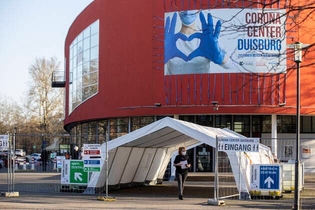 News Bilder des Tages 02.03.2021 , DU Duisburg , Corona Center Duisburg im TAM Theater am Marientor an der Plessingstraße , Testcentrum und Impfzentrum der Stadt Duisburg.