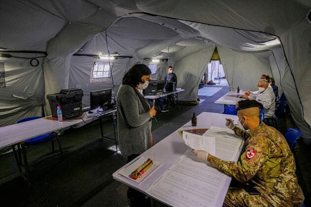 Italy: Vaccine, Italian army Italian army in the fight against the Covid-19 pandemic. The latest news concerns the inauguration of the Defence Vaccination Centre at the Ferrari Orsi Barracks in Caserta, home of the Garibaldi Brigade of Bersaglieri, which is the largest vaccination centre in Campania. It was set up by the Caserta local health authority in collaboration with soldiers from the Armed Forces. ABPH5086 Copyright: xAntonioxBalascox