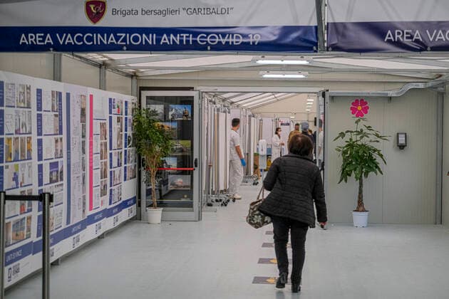 Italy: Vaccine, Italian army Italian army in the fight against the Covid-19 pandemic. The latest news concerns the inauguration of the Defence Vaccination Centre at the Ferrari Orsi Barracks in Caserta, home of the Garibaldi Brigade of Bersaglieri, which is the largest vaccination centre in Campania. It was set up by the Caserta local health authority in collaboration with soldiers from the Armed Forces. ABPH5191 Copyright: xAntonioxBalascox