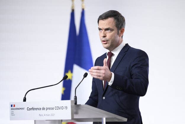French Health Minister Olivier Veran and French Prime Minister Jean Castex hold a press conference on the French government s current strategy for the ongoing Covid-19 (novel cornavirus) pandemic, on March 4, 2021, in Paris. Le ministre francais de la sante Olivier Veran et le Premier ministre Jean Castex tiennent une conference de presse sur la strategie actuelle du gouvernement francais face a la pandemie actuelle de Covid-19 (nouveau cornavirus), le 4 mars 2021, a Paris. NEWS : Conference de presse du ministre de la Sante et du Premier ministre francais - 04 03 2021 POOL ELIOTBLONDET PANORAMIC  757977_028