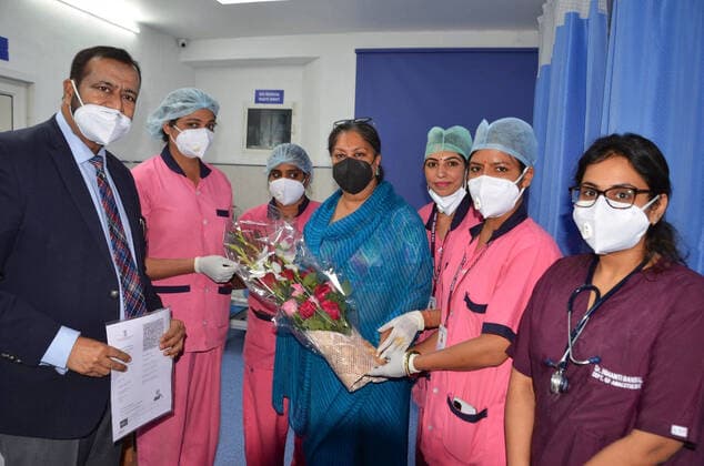 COVID-19 Vaccination Drive In Rajasthan, India National Vice President of BJP and former chief minister Vasundhara Raje being administered the COVID-19 vaccine, during a countrywide inoculation drive, at SMS Hospital in Jaipur. The second phase of the COVID-19 vaccination drive started for people 60 years of age and above. Jaipur Rajasthan India Copyright: SumitxSaraswat