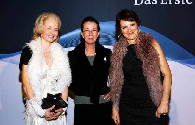 Emanuela von Frankenberg, Karin Gregorek und Andrea Sihler 10 Jahre Um Himmels Willen Premiere im Passage Kino Hamburg am 01.12.2010 *** Emanuela von Frankenberg, Karin Gregorek and Andrea Sihler 10 years Um Himmels Willen Premiere at Passage Kino Hamburg on 01 12 2010 Copyright: xEventpressxRossx