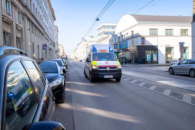 Wien: Rettungswagen im Einsatz