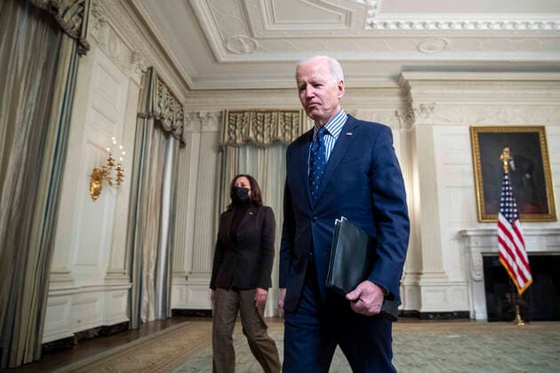 March 6, 2021, Washington, District of Columbia, USA: US President Joe Biden, with Vice President Kamala Harris, delivers remarks on the Senate Passage of the $1.9 trillion coronavirus relief bill from the State Dining Room of the White House in Washington, DC, USA, 06 March 2021. The bill now returns to the House for reconciliation where it is scheduled for a vote next Tuesday Washington USA - ZUMAs152 20210306_zaa_s152_040 Copyright: xShawnxThewx-xPoolxViaxCnpx