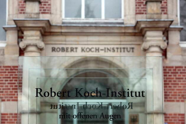 07.03.2021, Berlin, Deutschland - Foto: Das Robert Koch-Institut, RKI, in Berlin, ist eine der aeltesten biomedizinischen Forschungs einrichtungen der Welt und das Public-Health-Institut fuer Deutschland. Es ist als Obere Bundes behoerde im Geschaefts bereich des Bundesgesund heits ministeriums angesiedelt. *** 07 03 2021, Berlin, Germany Photo The Robert Koch Institute, RKI, in Berlin, is one of the oldest biomedical research institutes in the world and the public health institute for Germany. It is a federal agency within the Federal Ministry of Health.