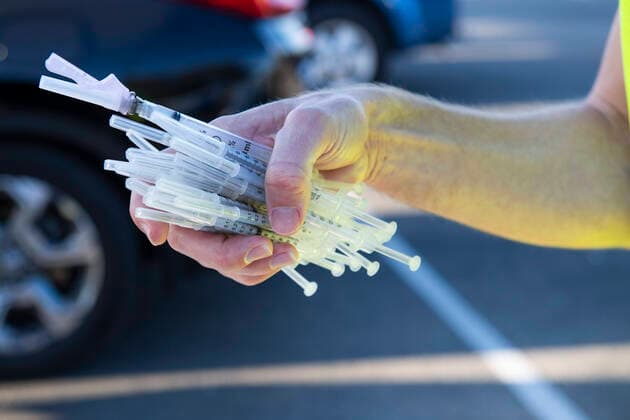 March 7, 2021, Round Rock, Texas, USA: Williamson County hosts a 24-hour vaccine marathon to catch up with COVID-19 vaccination schedule after last month s devastating winter storm that crippled much of Texas. The goal was to vaccinate up to 7,000 Texans with first or second Moderna doses. Round Rock USA - ZUMAd150 20210307_znp_d150_011 Copyright: xBobxDaemmrichx