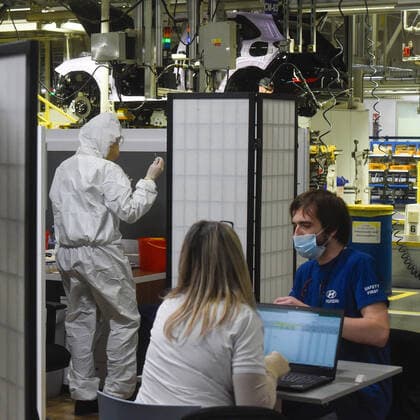 Compulsory testing of employees for COVID-19 started in big companies with over 250 employees. Pictured testing point in Hyundai plant in Nosovice, Czech Republic, March 8, 2021. (CTKxPhoto JaroslavxOzana) CTKPhotoP202103080650001  JAO 04