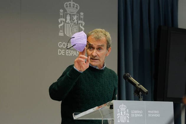 The director of the Center for Coordination of Alerts and Health Emergencies (CCAES), Fernando Simon, gives a conference on the monitoring of the pandemic by COVID-19, at the Ministry of Health, in Madrid (Spain), on March 8, 2021. The appearance takes place during the International Women s Day, marked this year by the prohibition of the claims in Madrid and absence of large mobilizations in the rest of Spain, as in previous years, which have been replaced by concentrations in the street with capacity restrictions or security protocols against the coronavirus. 08 MARCH 2021;FERNANDO SIMON;COVID-19;PANDEMIC;EPIDEMIC;DISEASE;VIRUS;CORONAVIRUS LagenciaEP PRESS O.BARROSO.POOL 03 08 2021 MADRID MADRID Spain Copyright: xLagenciaEPxPRESS O.BARROSO.POOLx 3597735