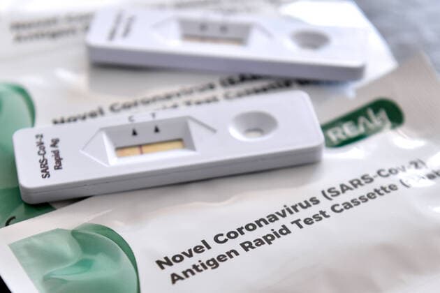 Themenbild Corona Antigen Test,Schnelltest, Coronaschnelltest.Selbsttest. Jeder Bundesbuerger soll einen Anspruch auf einen kostenlosen Schnelltest pro Woche haben.