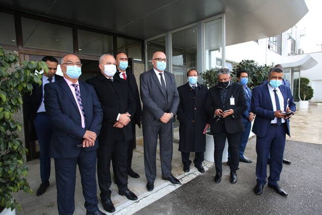 Coronavirus in Tunesien, Ankunft von Sputnik V Impfstoff aus Russland in Tunis January 1, 2000, Tunis, Tunisia: Tunisian Minister of Health, Faouzi Mehdi seen with other delegates during a ceremony to mark the arrival of 30,000 doses of the Sputnik V vaccine shipment at Tunis-Carthage International Airport. Tunis Tunisia - ZUMAs197 20000101_zaa_s197_150 Copyright: xJdidixWassimx