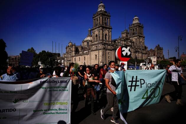Activists of the Mexican Cannabis Movement and citizens in general march at the Zocalo Square in Mexico City, Mexico, 09 March 2021. Activists and consumers marched this Tuesday to demand from legislators a law on cannabis recreational consumption that respects their rights, hours before the Chamber of Deputies votes on Wednesday the ruling that regulates the recreational use of marijuana. It is one of the main demands we have and one of our slogans: first the rights, then the market, activist Orlando Pacheco explained. Marijuana activists pressure the Mexican Congress within hours of its decision !ACHTUNG: NUR REDAKTIONELLE NUTZUNG!  Copyright: xCarlosxRamírezx MEX6643 20210310-637509405807711313