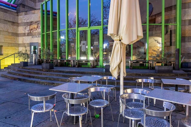 Restaurant Fresko in der Neuen Staatsgalerie. Geschlossen wegen der Corona-Pandemie. 09.03.2021: Deutschland, Baden-Württemberg, Stuttgart.