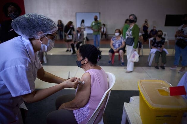 March 10, 2021, Franca, Sao Paulo, Brazil: Elderly between 85 and 89 years old receive the second dose of the vaccine against covid-19 in Franca, Sao Paulo, Brazil, on March 10, 2021. Franca Brazil - ZUMAv129 20210310_znp_v129_015 Copyright: xIgorxDoxValex
