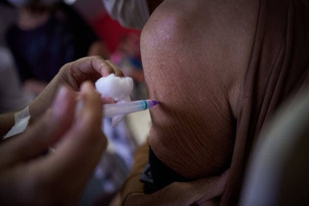 March 10, 2021, Franca, Sao Paulo, Brazil: Elderly between 85 and 89 years old receive the second dose of the vaccine against covid-19 in Franca, Sao Paulo, Brazil, on March 10, 2021. Franca Brazil - ZUMAv129 20210310_znp_v129_019 Copyright: xIgorxDoxValex