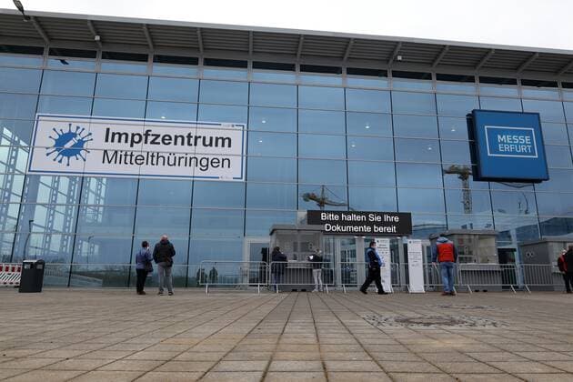 Erfurt - Eröffnung Impfzentrum 10.03.2021 , Erfurt, Messehalle, Impfzentrum Mittelthüringen, Eröffnung des Impfzentrums im Bild: Eingangsbereich des Impfzentrums