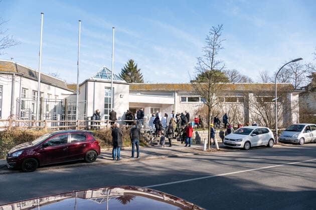 10.03.2021,Berlin,Deutschland,GER,Test Zentrum Bürger-Schnelltest in der Kurt-Weiß-Sporthalle in der Franzensbader Straße 16 Ortsteil Grunewald Bezirk Wilmersdorf.
