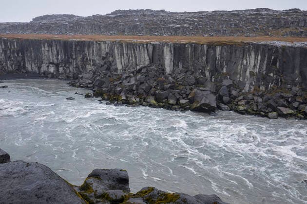 Fluss Joekulsa a Fjoellum unterhalb des Dettifoss, Schlucht Jokulsargljufur, Island, Joekulsargljufur Nationalpark River Jokulsa a Fjollum below Dettifoss, gorge Jokulsargljufur, Iceland, Joekulsargljufur Nationalpark BLWS639477 *** River Joekulsa a Fjoellum below Dettifoss, gorge Jokulsargljufur, Iceland, Joekulsargljufur National Park River Jokulsa a Fjollum below Dettifoss, gorge Jokulsargljufur, Iceland, Joekulsargljufur National Park BLWS639477 Copyright: xblickwinkel F.xHeckerx
