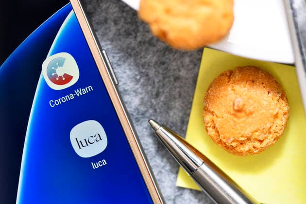 Corona-Warn App und Luca App auf einem Handy