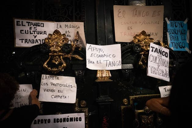 March 11, 2021, Buenos Aires, Argentina: Placards with various slogans calling for the return of Tango lie at the doors of the Ministry of Culture..Tango workers gathered at the doors of the Ministry of Culture to ask for the resumption of activity in the City of Buenos Aires and show that they have been unable to work for a year. Buenos Aires Argentina - ZUMAs197 20210311_zaa_s197_140 Copyright: xAlejoxManuelxAvilax